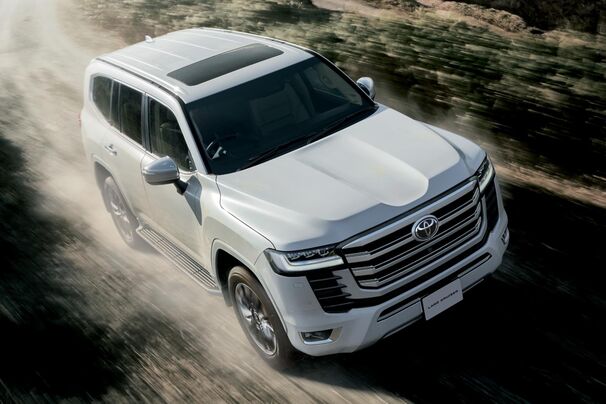 トヨタカローラ山形のランドクルーザー300車種情報ページです。