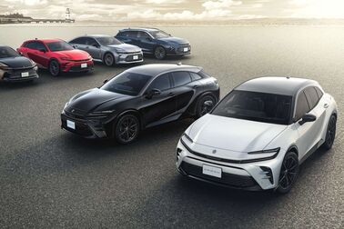 トヨタカローラ山形のクラウンスポーツ車種情報ページです。