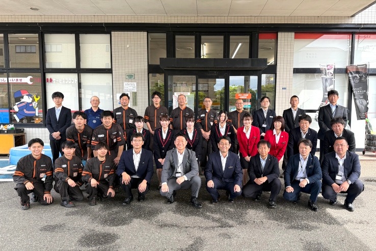 トヨタカローラ山形の山居町店ご紹介ページです。
