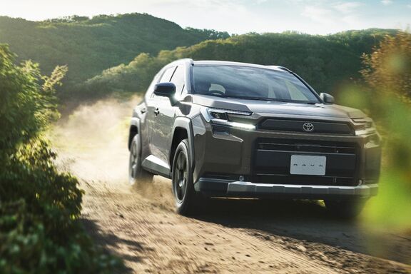 トヨタカローラ山形のRAV4車種情報ページです。
