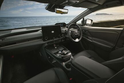 トヨタカローラ山形のbZ4X車種情報ページです。