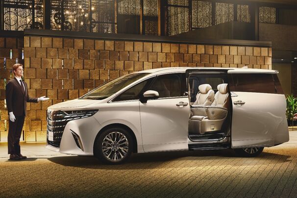 トヨタカローラ山形のアルファード車種情報ページです。