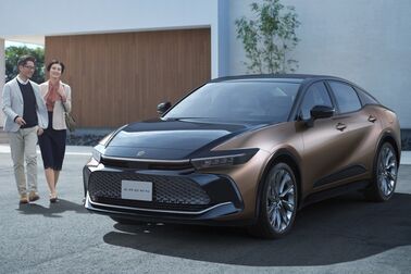 トヨタカローラ山形のクラウンクロスオーバー車種情報ページです。